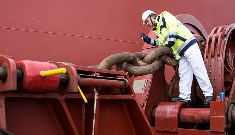 Offshore moorings, Broken anchor chain, Fatigue testing of mooring chain