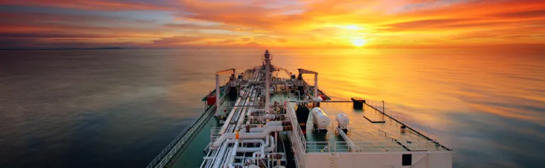 Liquefied natural gas plant