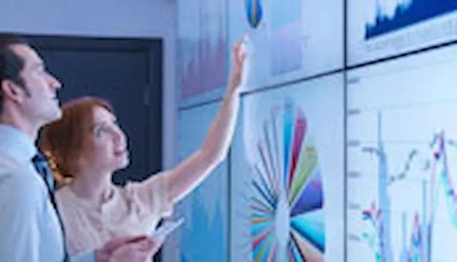 MyQRA: Dynamic quantitative risk assessment and online sensitivities