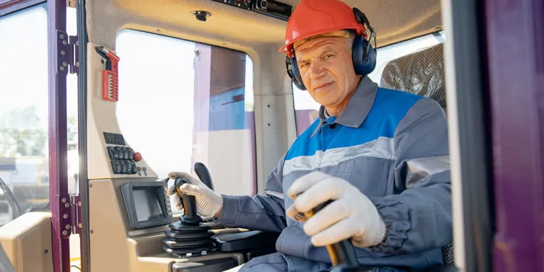 Onshore crane operator certification