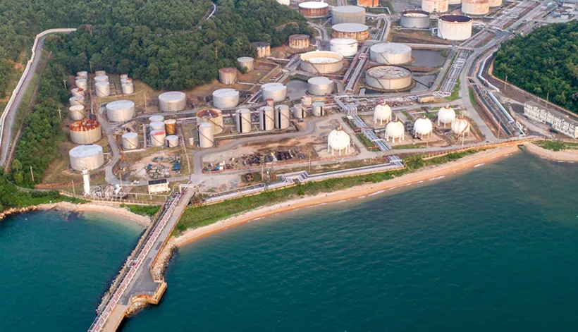 Storage tanks in refinery